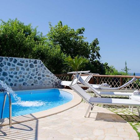 פראינו Villa Idris מראה חיצוני תמונה